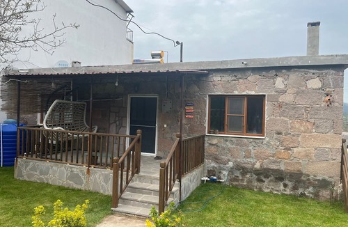 Behram Apartment | Assos Deniz yıldızı apart taş ev