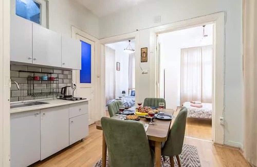 Galata Apartment | 2-bedroom apartment in peaceful İstanbul with air conditioning
