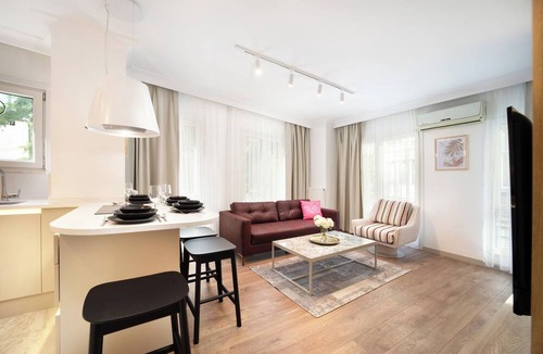 Gumussuyu Mahallesi Apartment | Marmada Suites