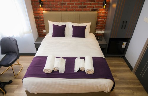 Taksim Apartment | Yellow Mansion