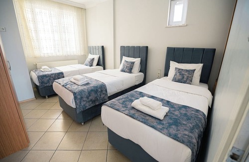 Trabzon Apartment | Bayrak Apartmanı Downtown Bayrak Residences Cumhuriyet Muhittin Sk. No:11, 61050