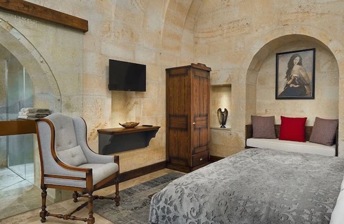 Mustafapasa House | Cappadocia Cave Escape – Historic Hideaway with Modern Comforts!