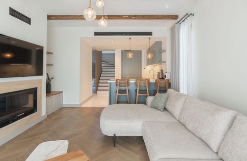 Ortakent Villa | Mimosa Mansions