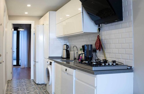 Ortakoy Apartment | Charming 1-bedroom apartment in wonderful Istanbul with AC, WiFi