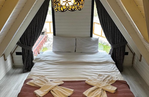 Sapanca Ski Chalet | küçük göl köy