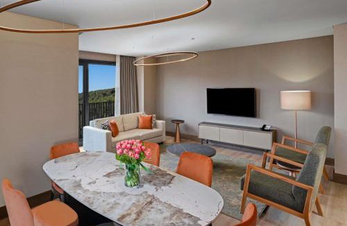 Kagithane Hotel | Mövenpick Living Istanbul Saklivadi