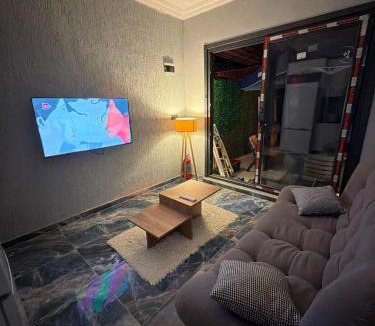 Yeniciftlik Apartment | Thrace Cozy Pool House Pet Friendly