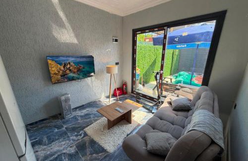 Yeniciftlik Apartment | Thrace Cozy Pool House Pet Friendly