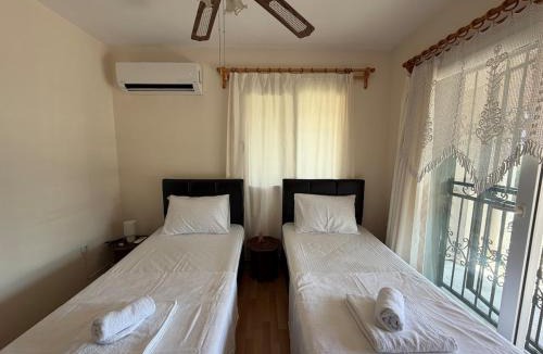 Kadnlar Denizi Mahallesi Villa | Casa Nadide Kuşadası