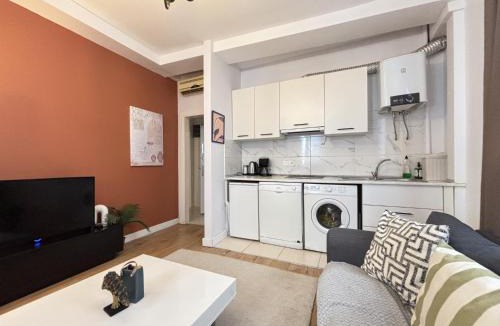 Cagaloglu Apartment | Stylish 2BR Flat Near Grand Bazaar Eminönü