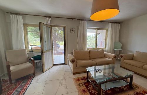Ayvalik Villa | Villa Martini by Lodhous