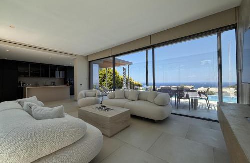 Geris Villa | Yalıkavak Villa with Pool, Garden & Sea View