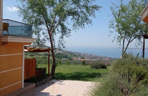 Buyukcekmece Apartment | sunset hill