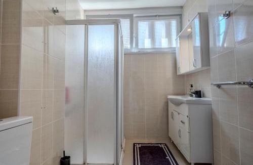 Kabatas Apartment | Bosphorus View - 5 Bedrooms - 2 Bathrooms - Elevator - Central Location