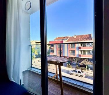 Altıeylul Apartment | Spacious Balcony, Modern Loft, Kitchen, Privileged Location