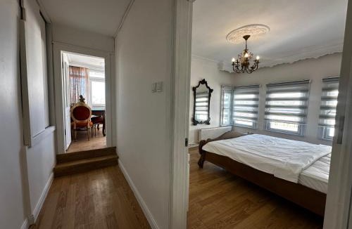 Balat Apartment | Zâhir