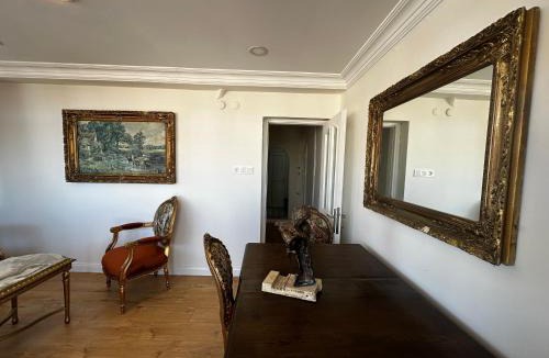 Balat Apartment | Zâhir