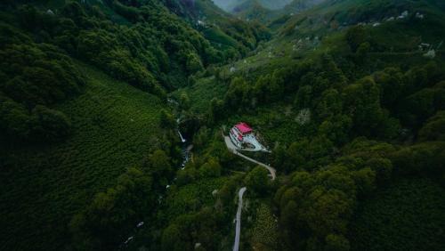 Ulubey Hotel | Ohtamış şelalesi bayrak tesisleri