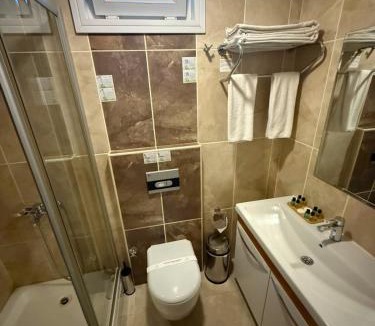 Umraniye Hotel | Pelora Hotel
