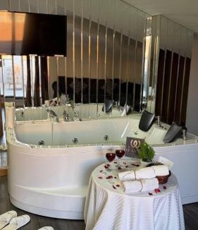 Avcilar Hotel | Waves hotel