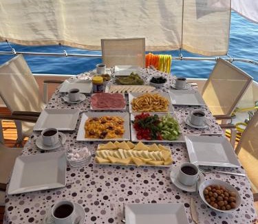 Bozburun Boat Rental | Blue Cruise In - Mavi Yolculuk