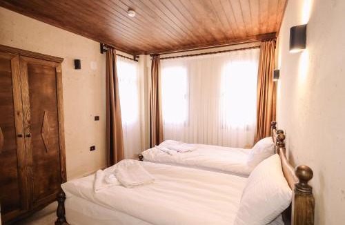 Uchisar House | Castle Stone House