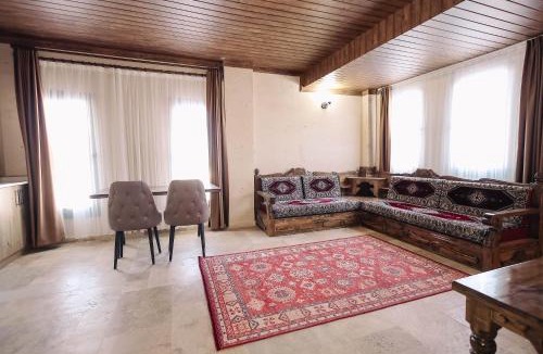 Uchisar House | Castle Stone House