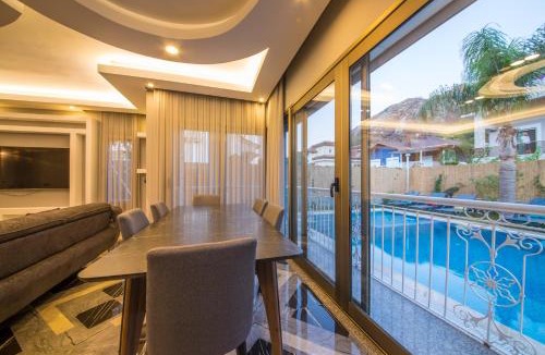 Icmeler Villa | Daisy Villa İçmeler Marmaris Private Pool Garden
