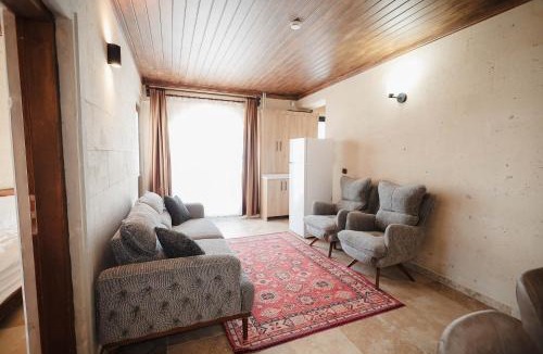 Uchisar House | Castle Stone House