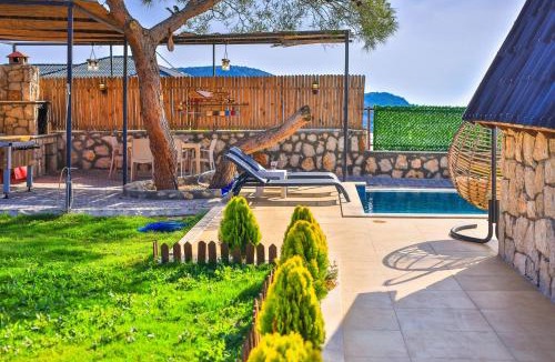Faralya House | Serene Bungalow Retreat with Private Pool in Ka, Trkiye