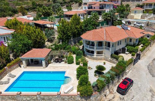 Uzumlu Villa | Private Pool Villa with Garden & Forest View