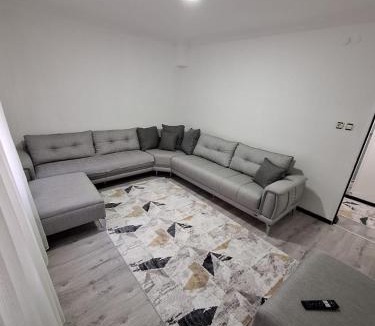 Bornova Apartment | 1Aileye-Firma Çalışanlarına EGE Üniversite & Hastanesi YAKINI