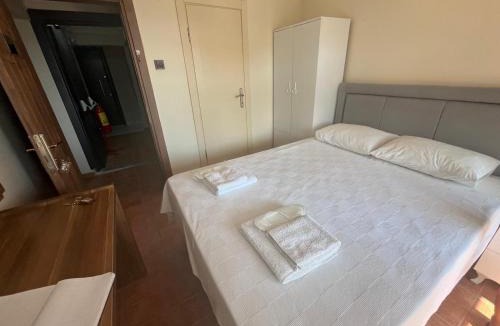 Kucukkuyu Hotel | Deniz Kenarı Beach & Garden