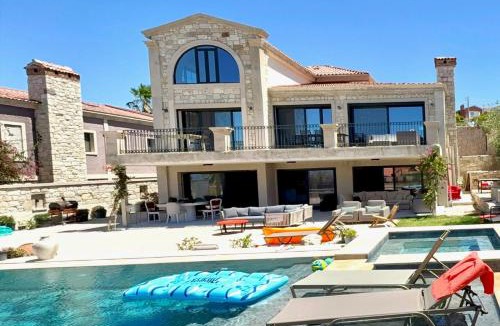 Cesme Villa | VillaSunset with Sea, Chios and Sunset View