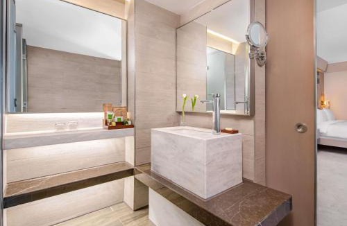 Tekirova Resort | Rixos Premium Tekirova - The Land of Legends Access