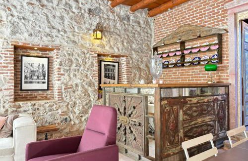 Ayvalik House | Historic Art House Award-Winning Gallery Home