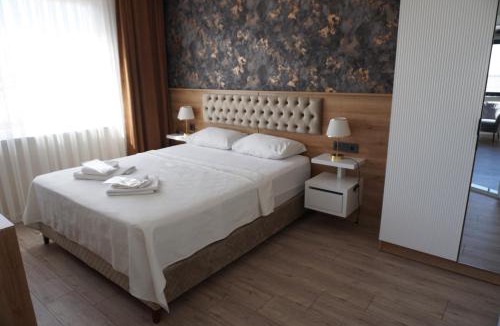 Altinoluk Hostel | çam cahithan