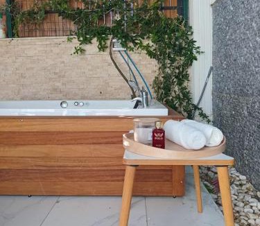 Lara Apartment | Metropolitan Art