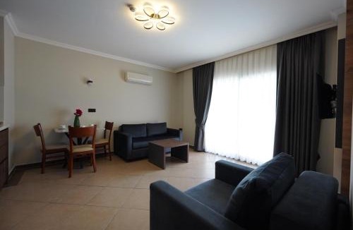 Marmaris City Center Hotel | Club Karakas Apart Otel