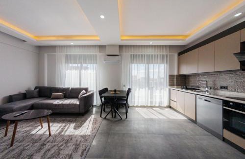 Aksu Apartment | Dorado Suite No 15 Family Suite, Pool View 8 people
