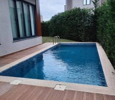 Kumburgaz Apartment | Villa with private pool for daily rent in Istanbul