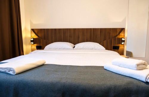 Ilmiye Villa | Terrazzo Sapanca - Isıtmalı Havuzlu Villa Sole