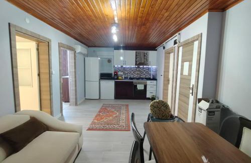Altnkum Mahallesi Apartment | Kuk apartment