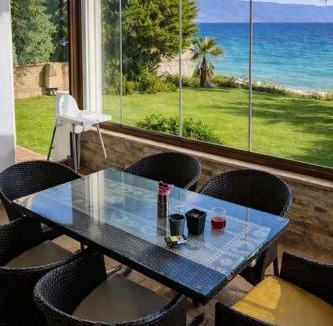 Pelitkoy Villa | Beachfront Duplex 3-BR in Pelitköy, Beach Access