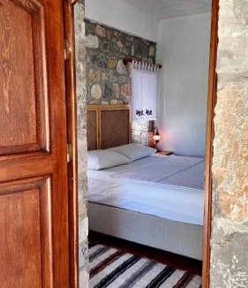 Candır House | An experience of history and modernity Stone House Concept Mansion