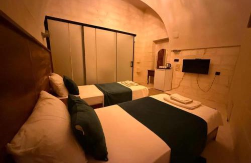 Artuklu Hotel | Helen Olimpos Konağı