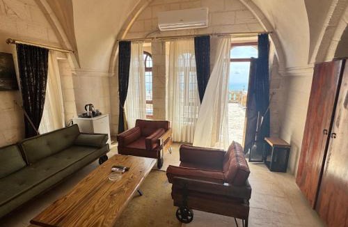Artuklu Hotel | Helen Olimpos Konağı