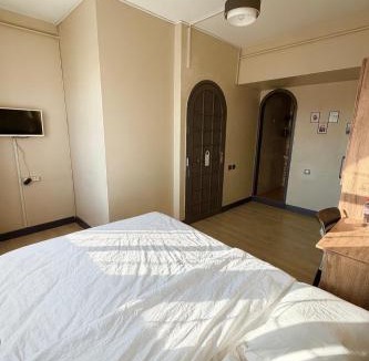 Karesi Hotel | GLR OTEL