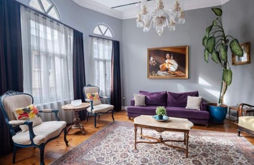 Galata Apartment | Grand Historic 3BD2Bath Galata Tower Pad! #408