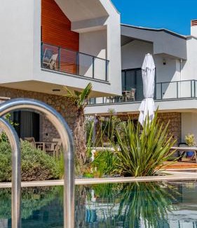 Ayvalik Apartment | Lodhous Cunda Pool Residence